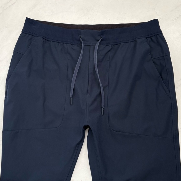 Lululemon Men’s XL Navy Blue ABC Joggers Gym Athletic Running Travel Sporty - Picture 3 of 7